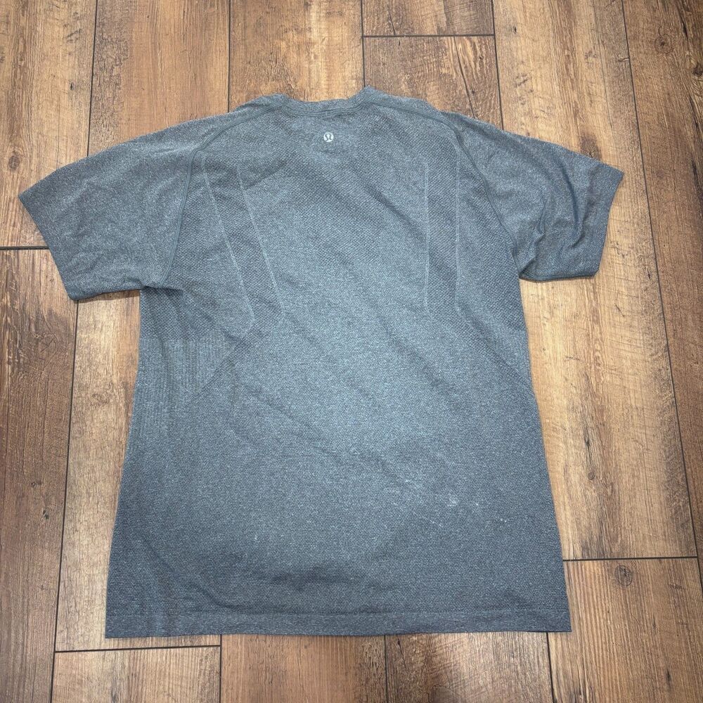 Lululemon Metal Vent Tech Short-Sleeve Shirt Gray Athletic Gym Workout Stretch M - Picture 3 of 6